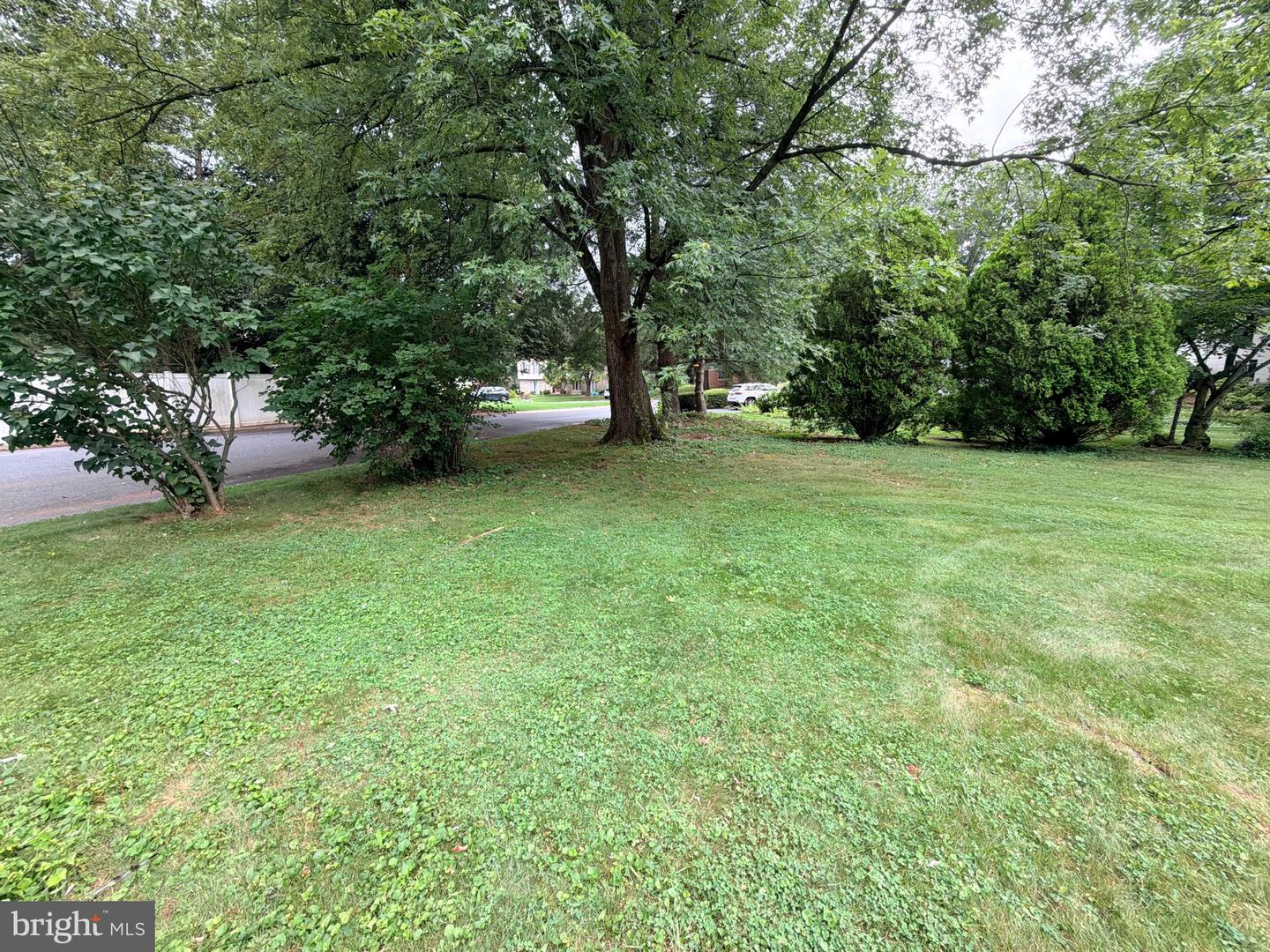 739 Lexington Ave Property Photo 10