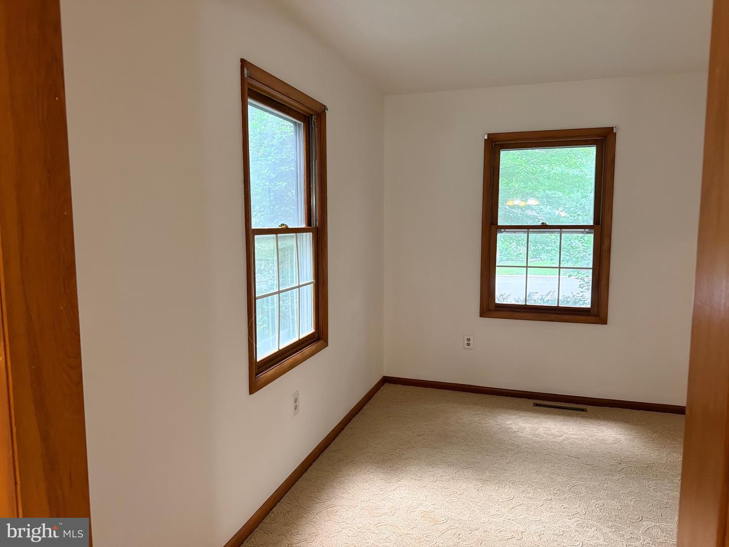 739 Lexington Ave Property Photo 17