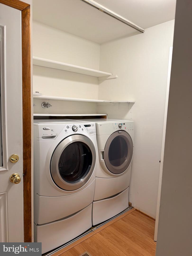 739 Lexington Ave Property Photo 25