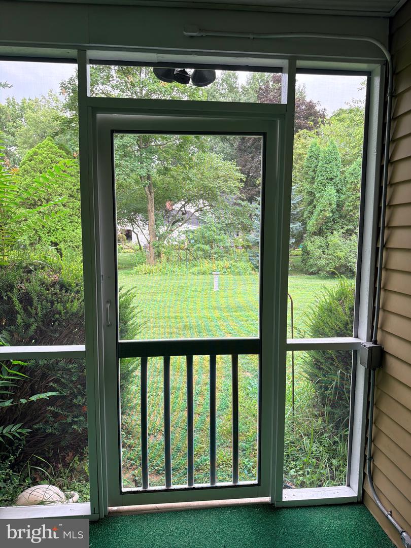 739 Lexington Ave Property Photo 36