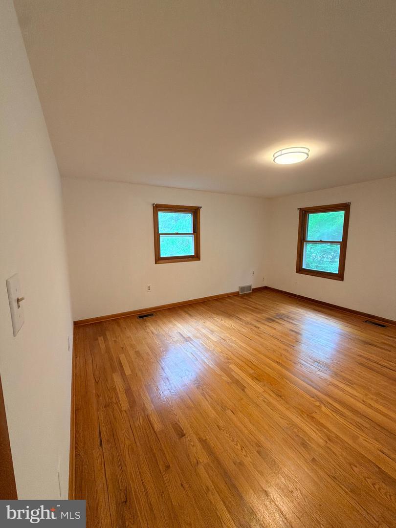 739 Lexington Ave Property Photo 45