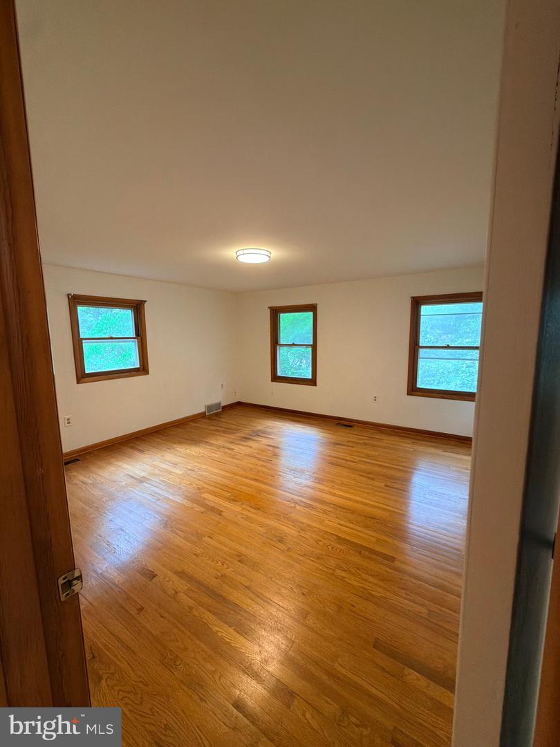 739 Lexington Ave Property Photo 46