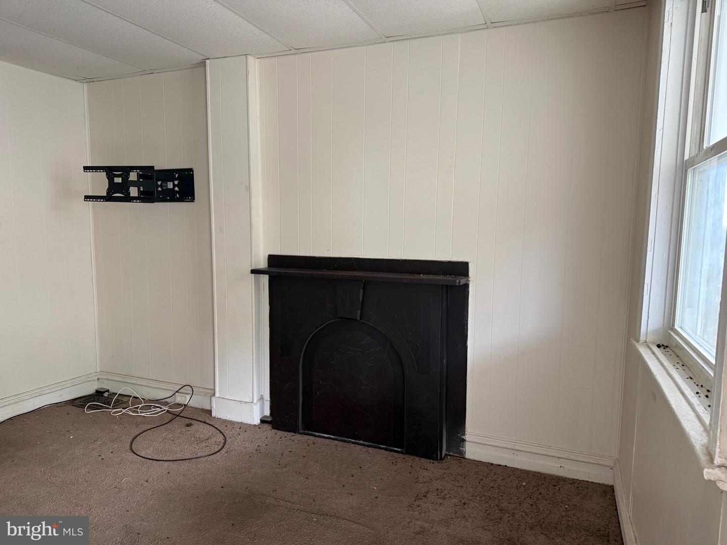 148 Lincoln St Property Photo 4