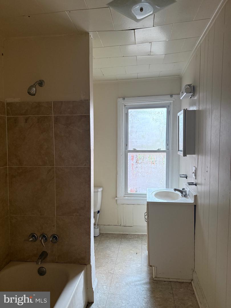 148 Lincoln St Property Photo 26