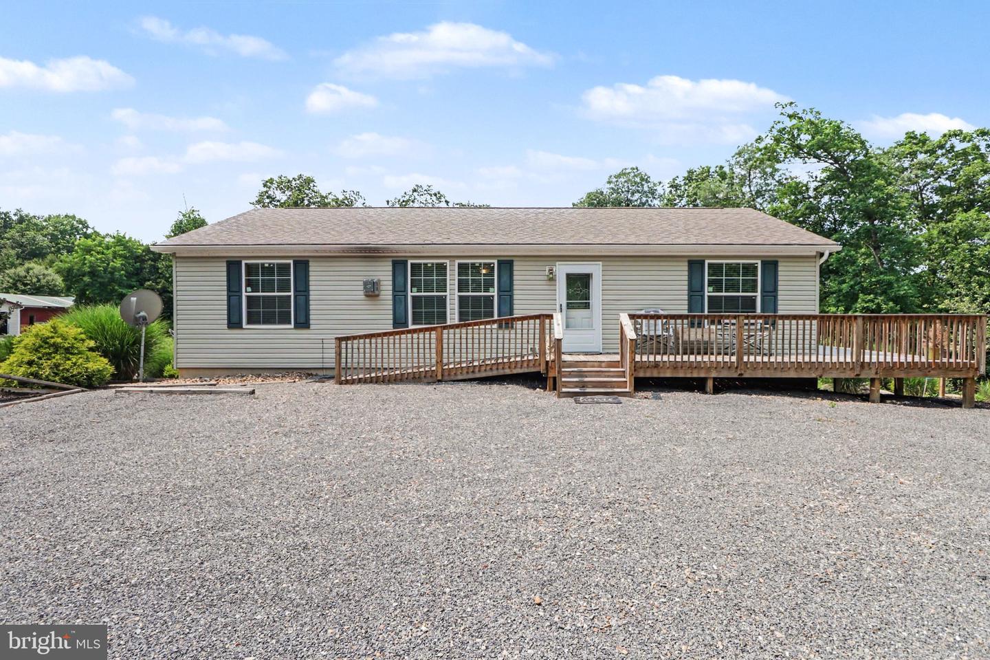 327 Mohr Rd Property Photo 1