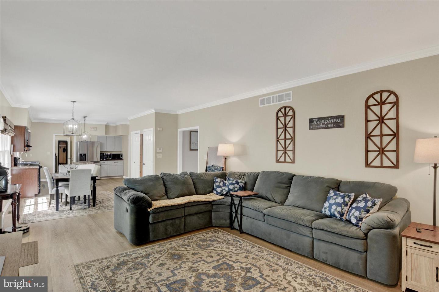 2418 Highland Cir Property Photo 5