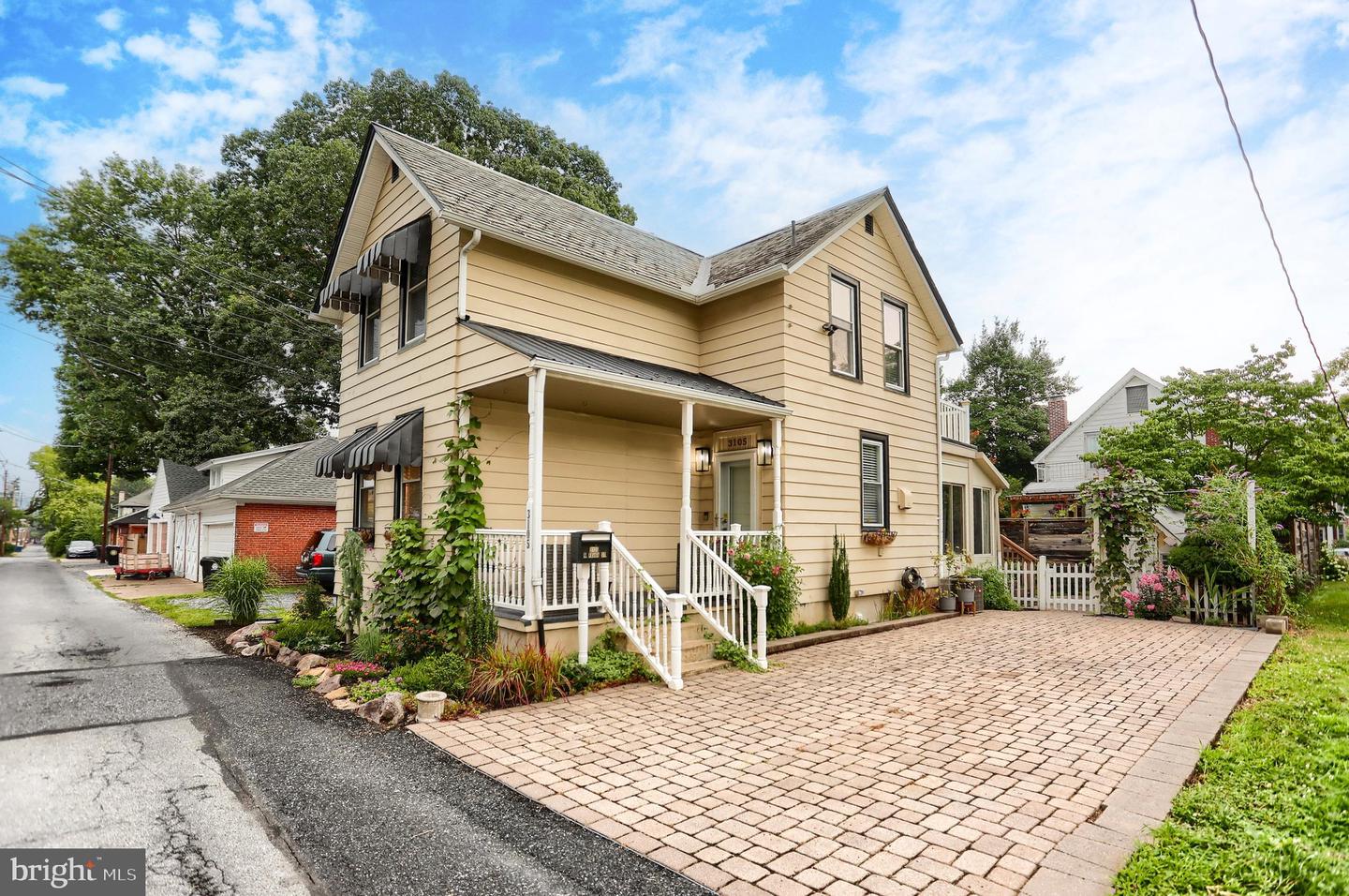 3105 N River St Property Photo 5