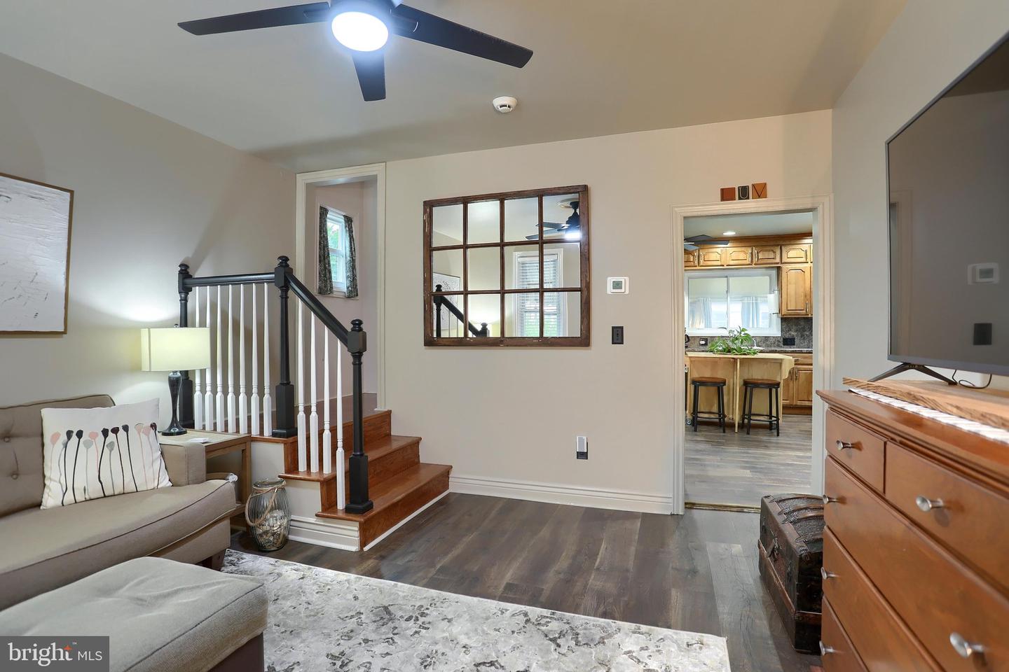 3105 N River St Property Photo 8