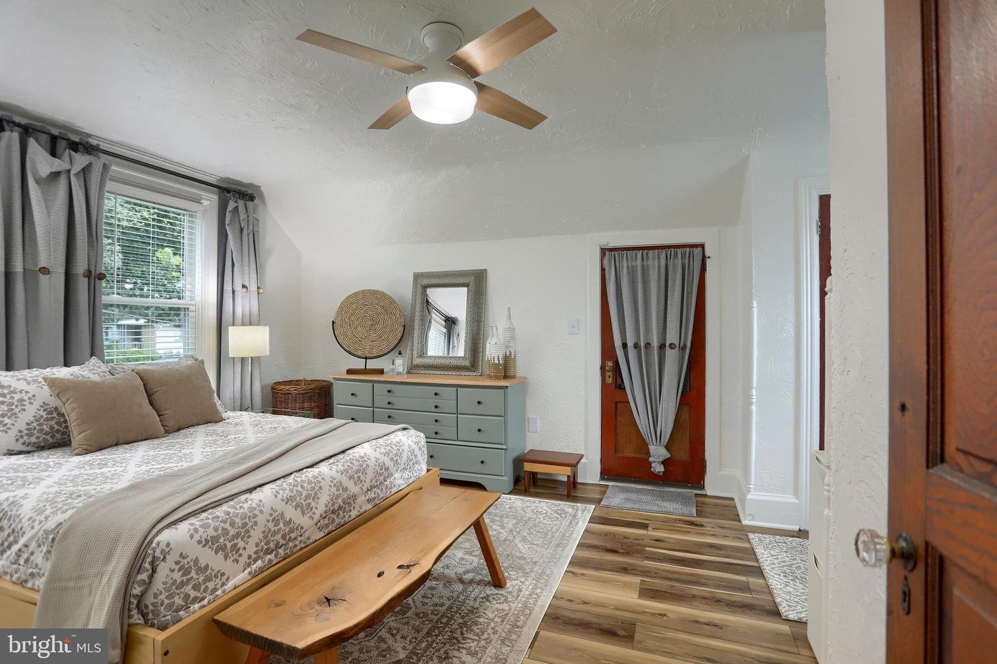 3105 N River St Property Photo 26