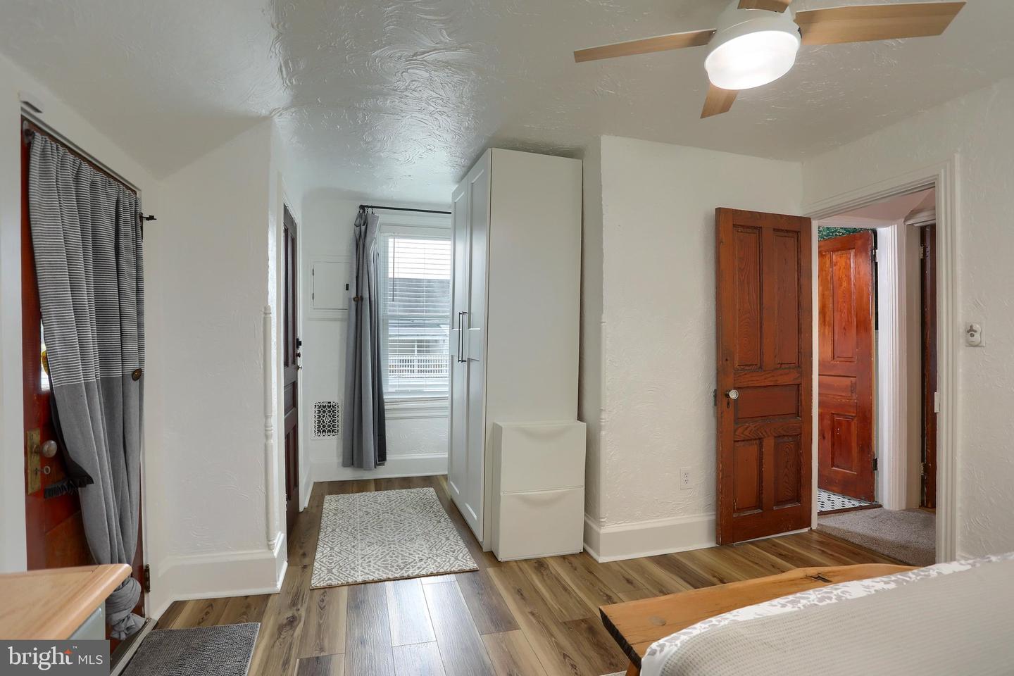 3105 N River St Property Photo 28