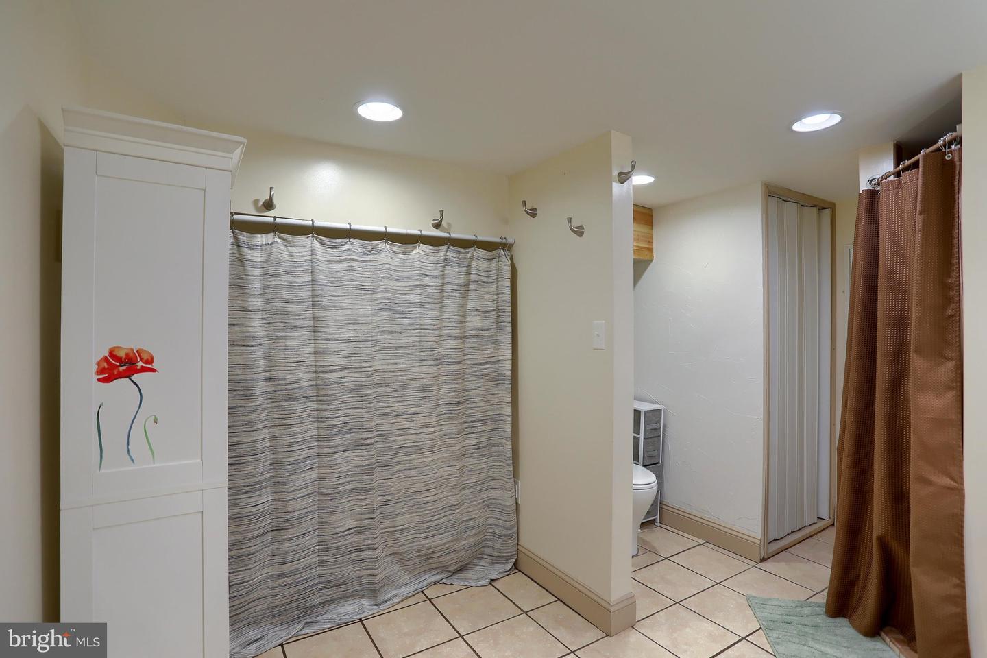 3105 N River St Property Photo 31