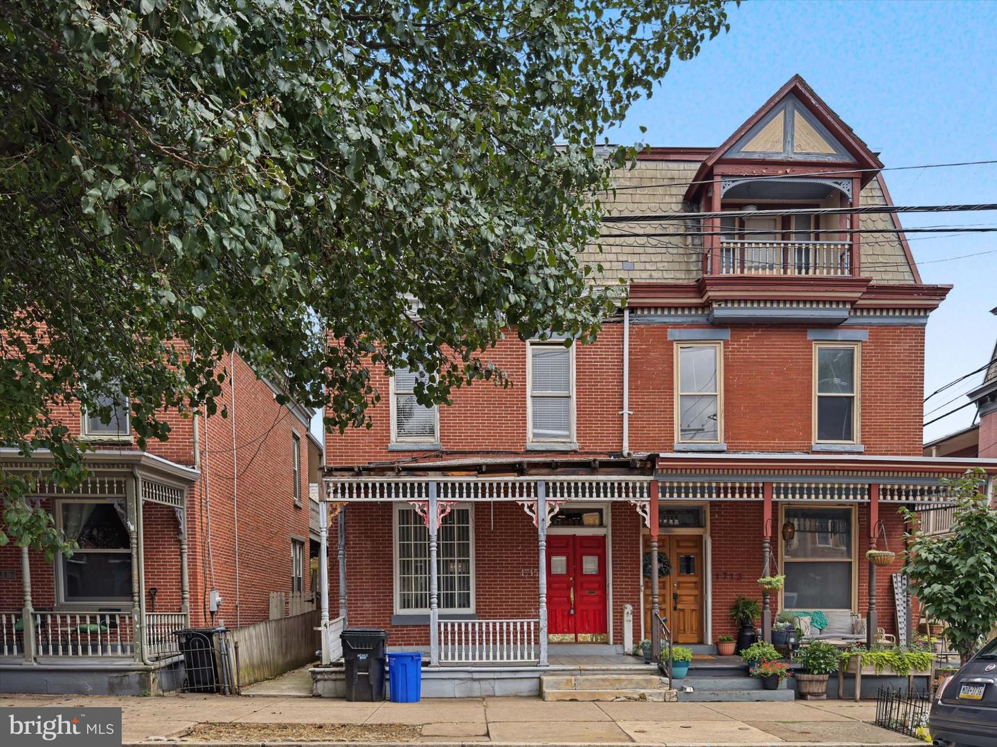 1715 Green St Property Photo 1