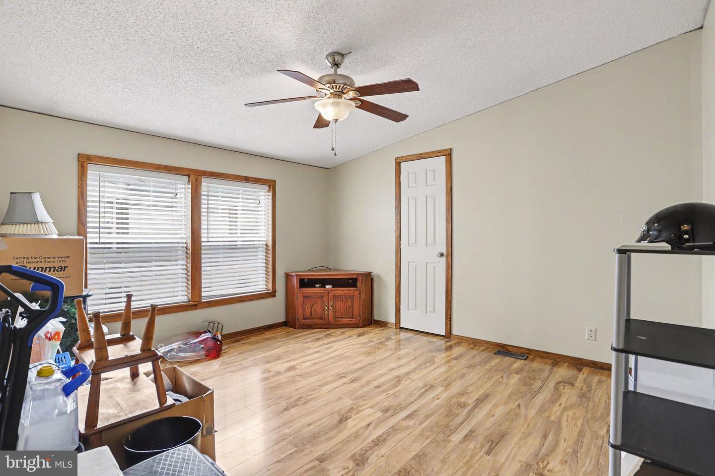 303 Dallas Dr Property Photo 24