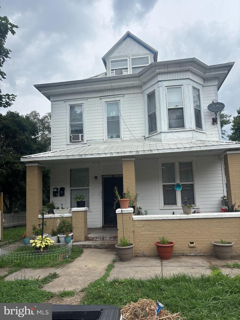1912 BRIGGS ST Property Photo 1