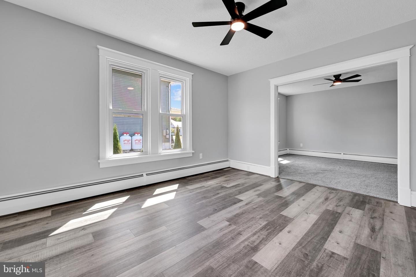 653 E Market St Property Photo 9