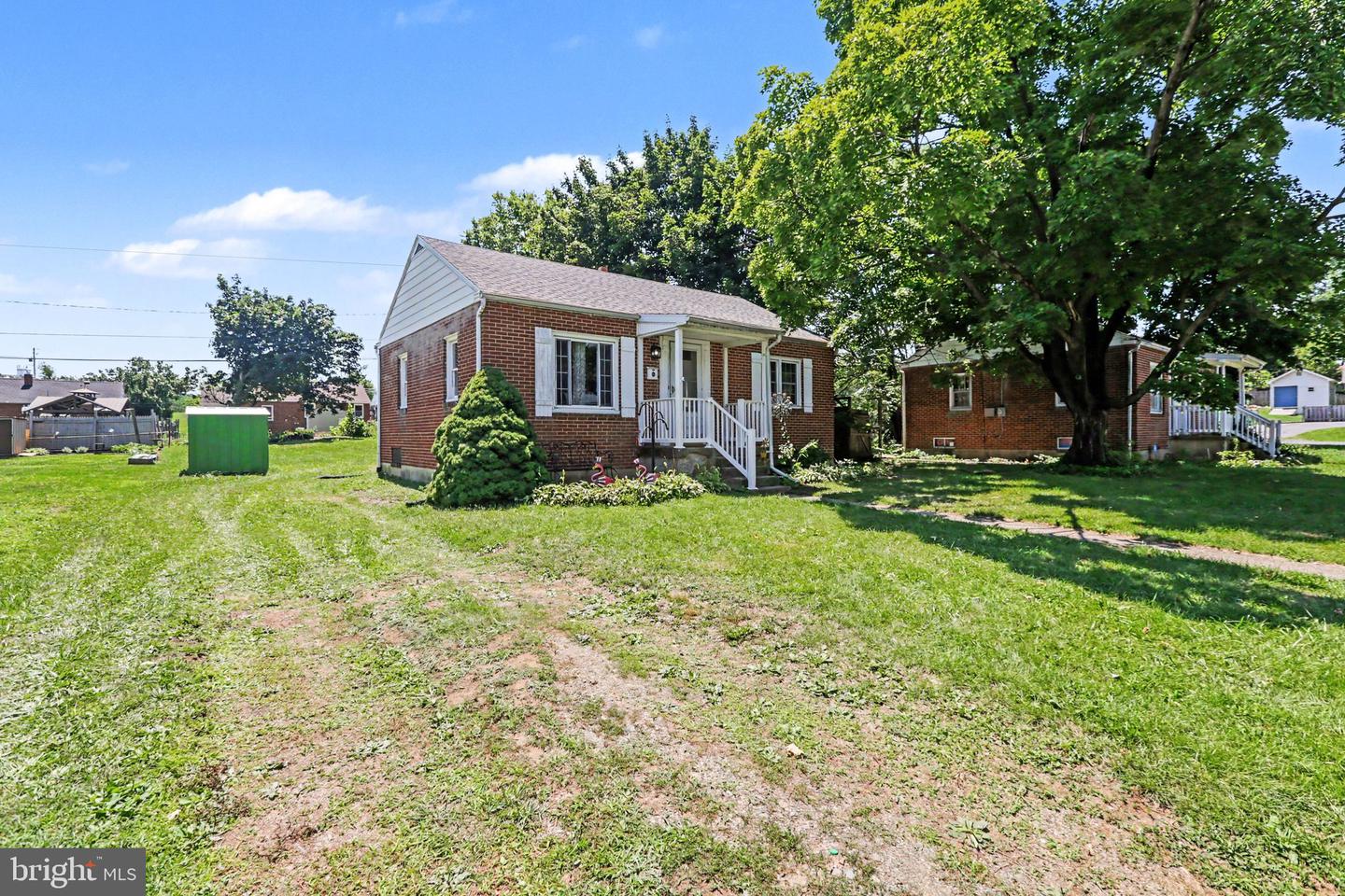 6411 Somerset St Property Photo 22