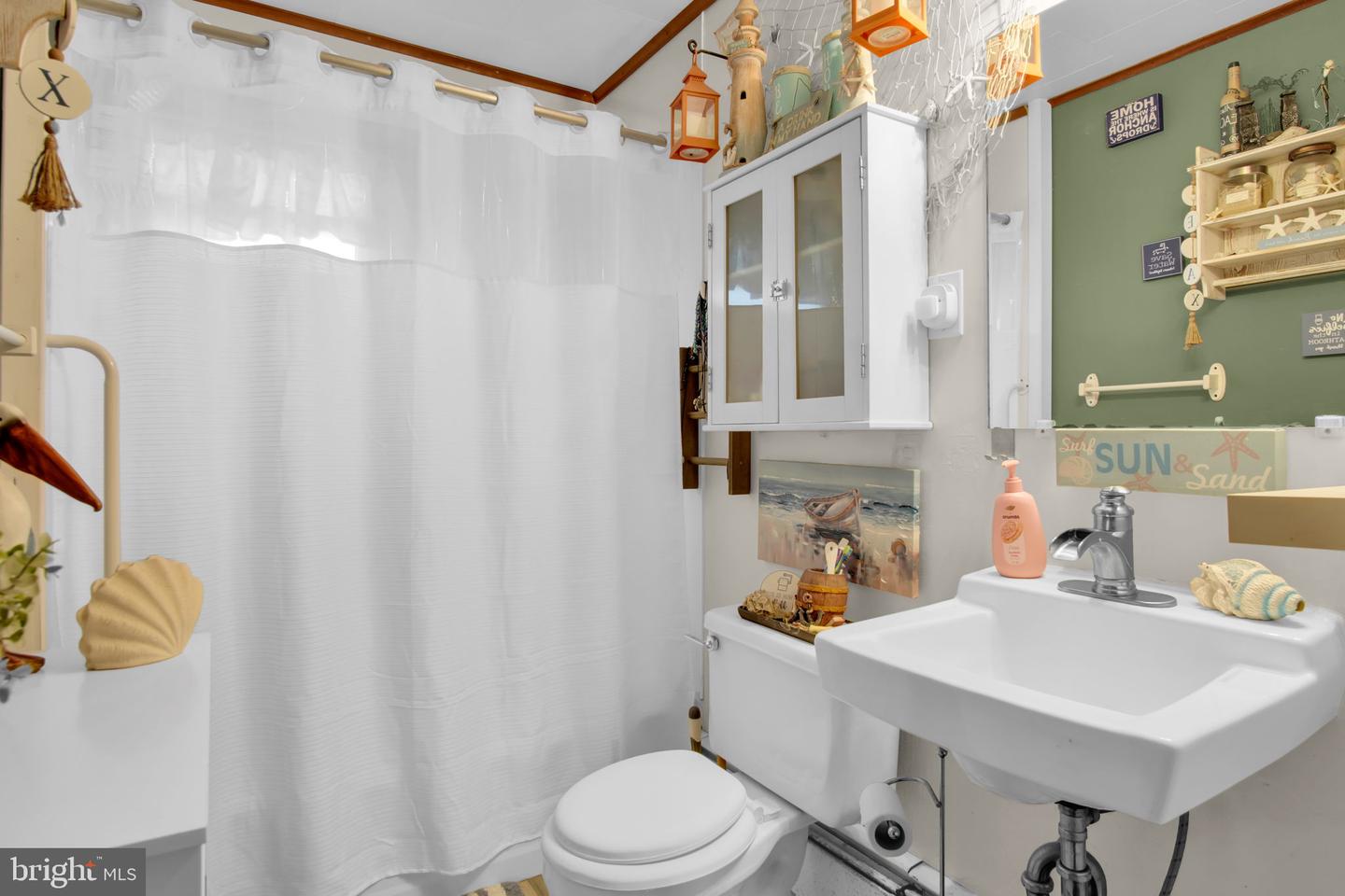 411 Elizabeth St Property Photo 11