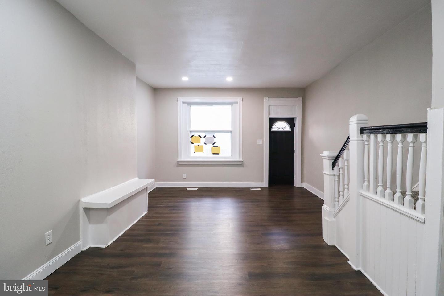 2152 Penn St Property Photo 6