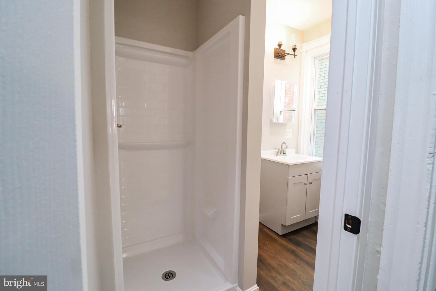 2152 Penn St Property Photo 10