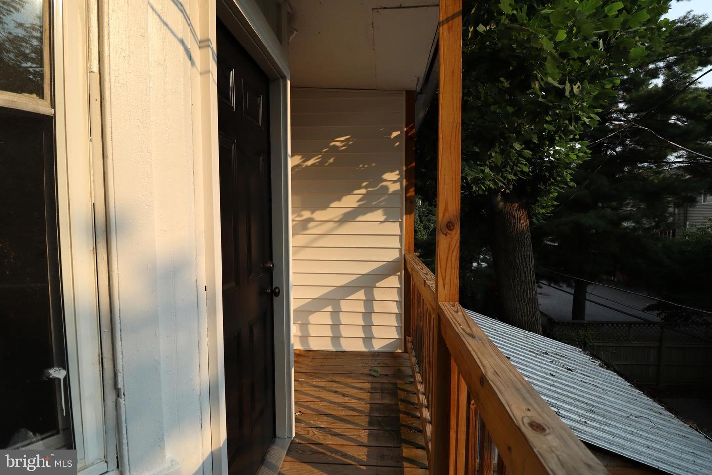 2152 Penn St Property Photo 17