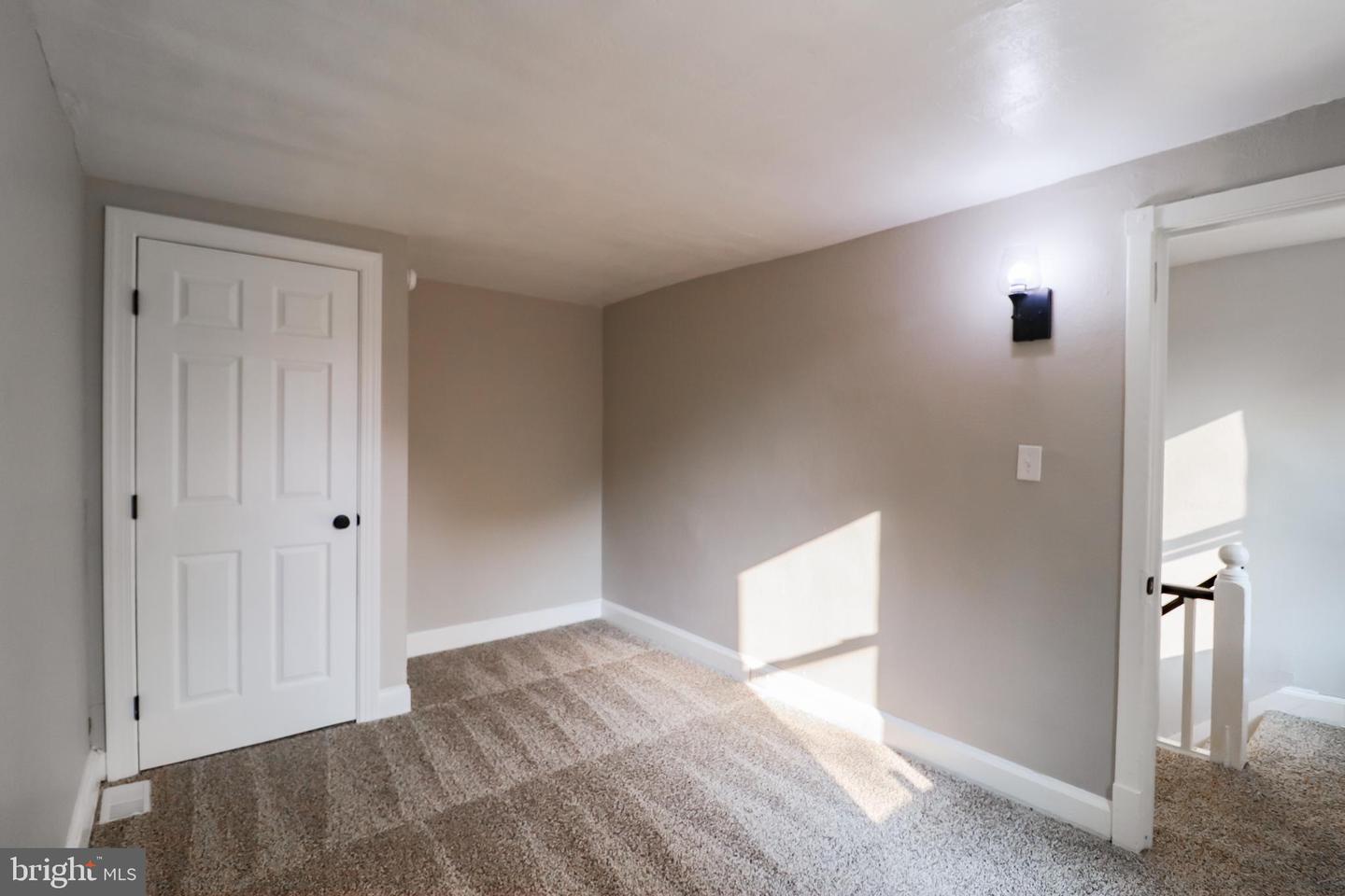 2152 Penn St Property Photo 18