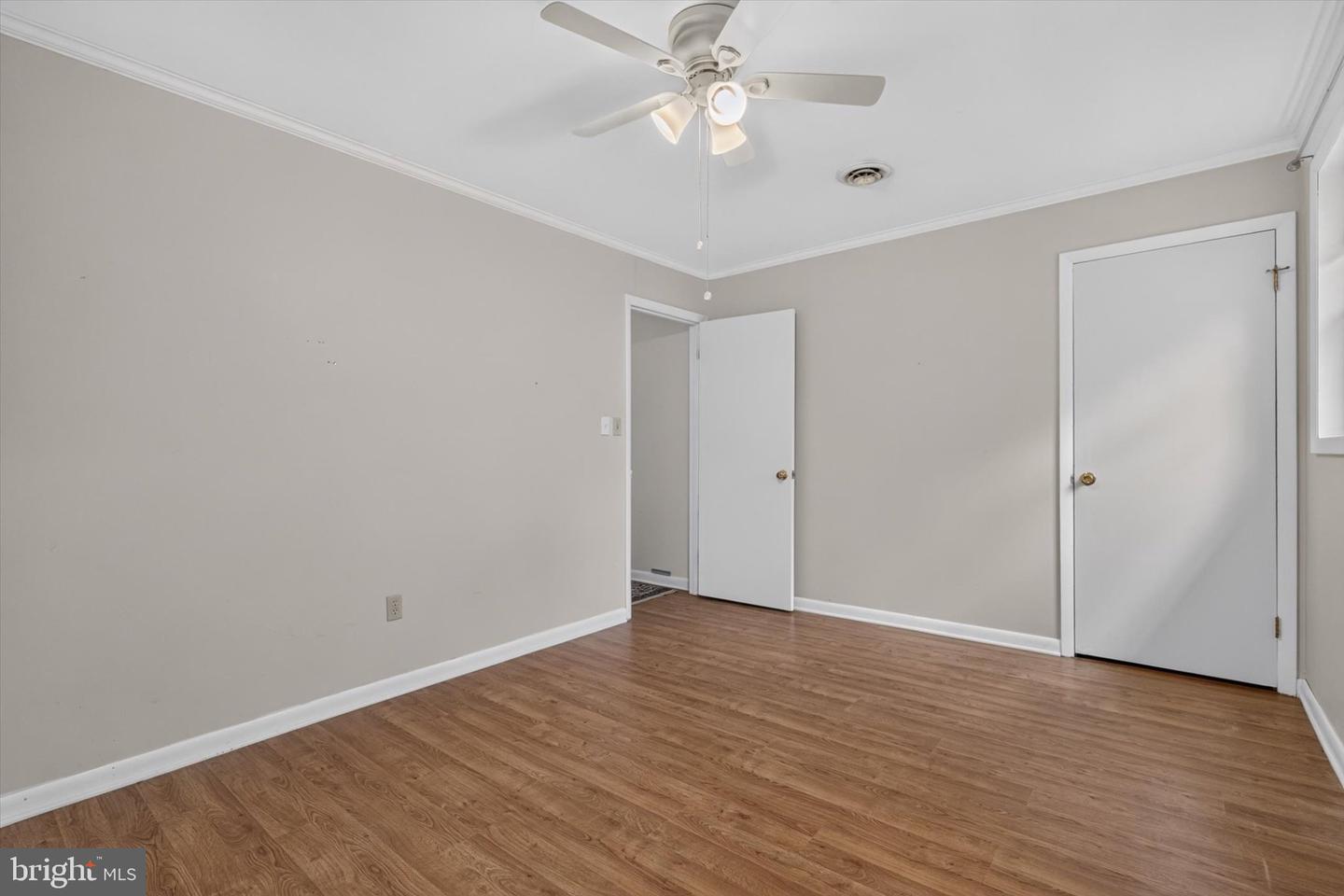 7738 Farmdale Ave Property Photo 25