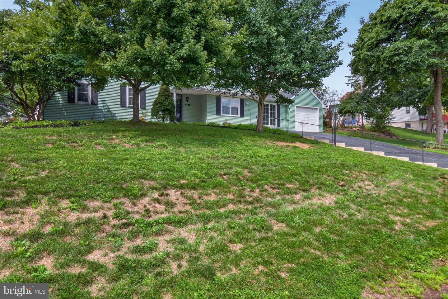 7738 Farmdale Ave Property Photo 34