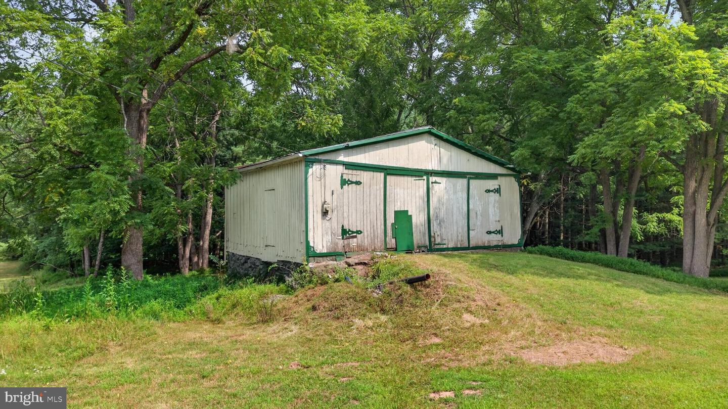 4144 Back Rd Property Photo 25