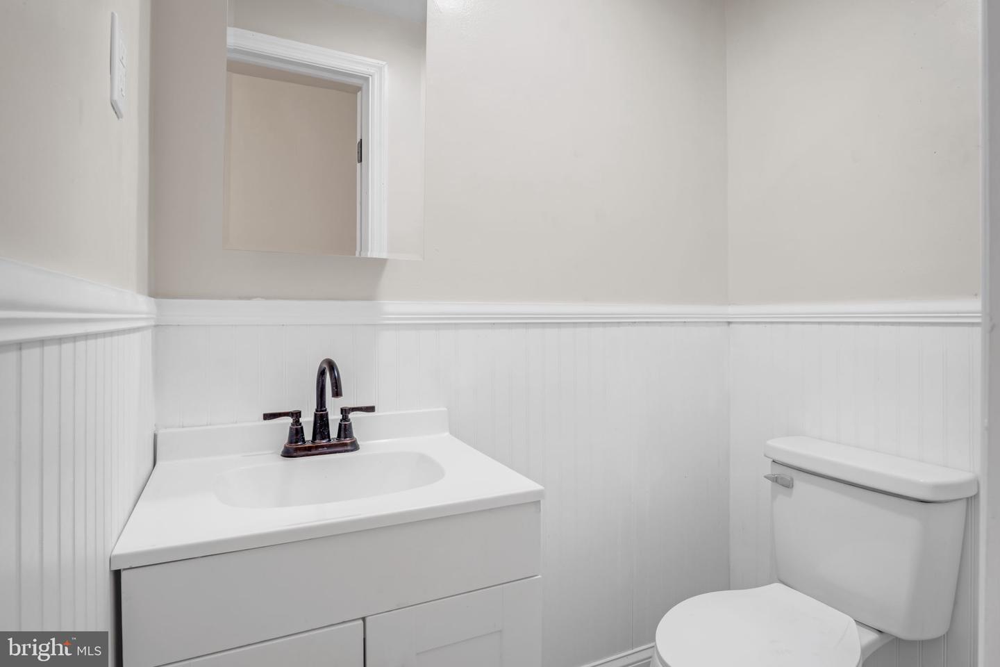 548 Camp St Property Photo 15