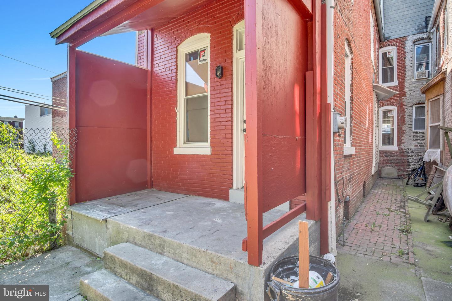 548 Camp St Property Photo 33