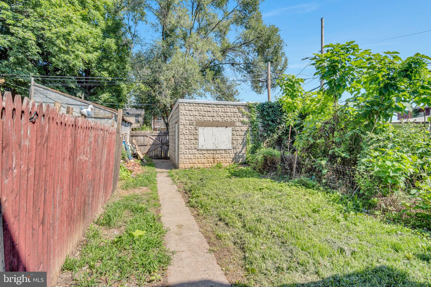 548 Camp St Property Photo 34