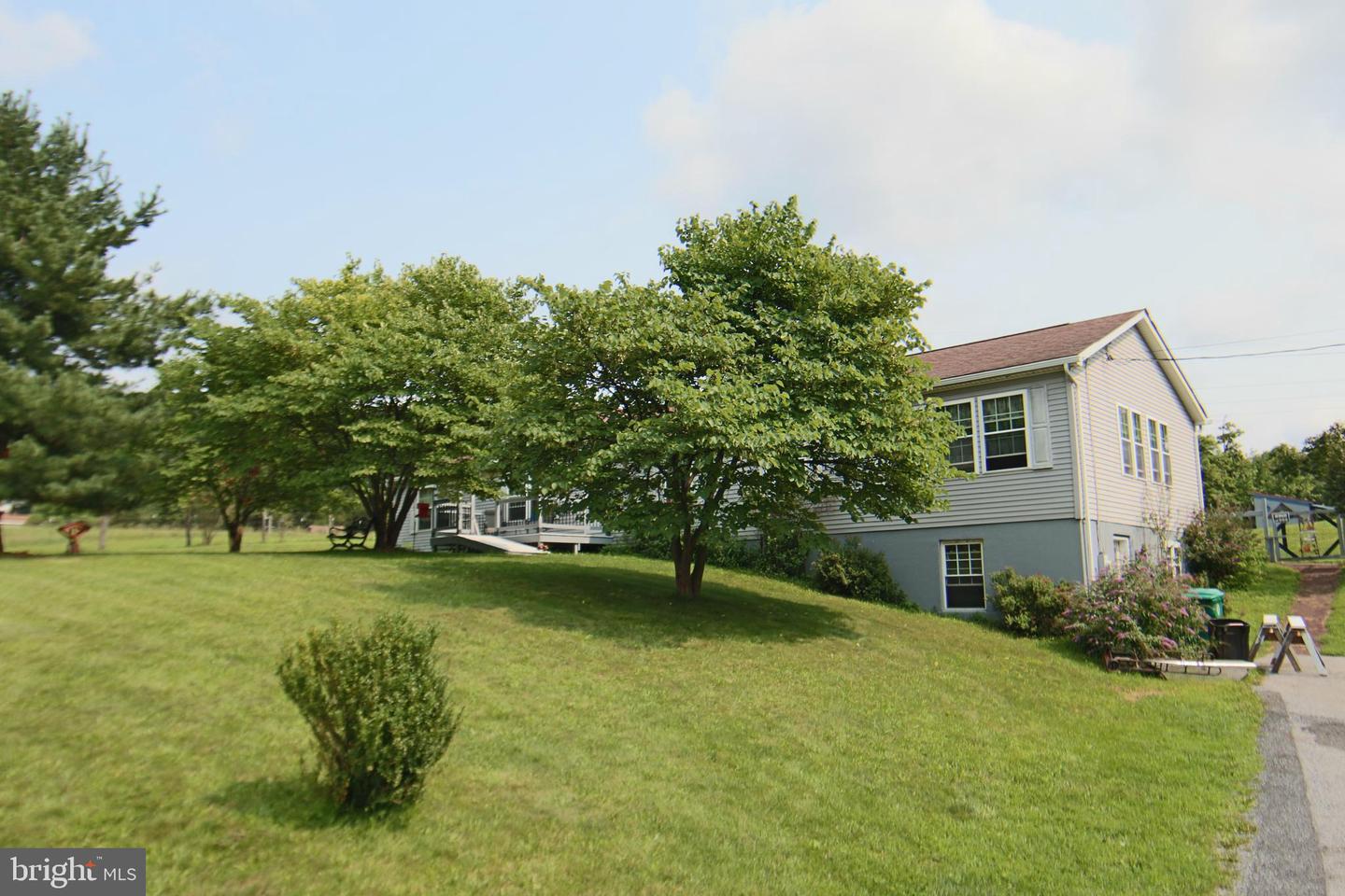2151 Parkway West Property Photo 2