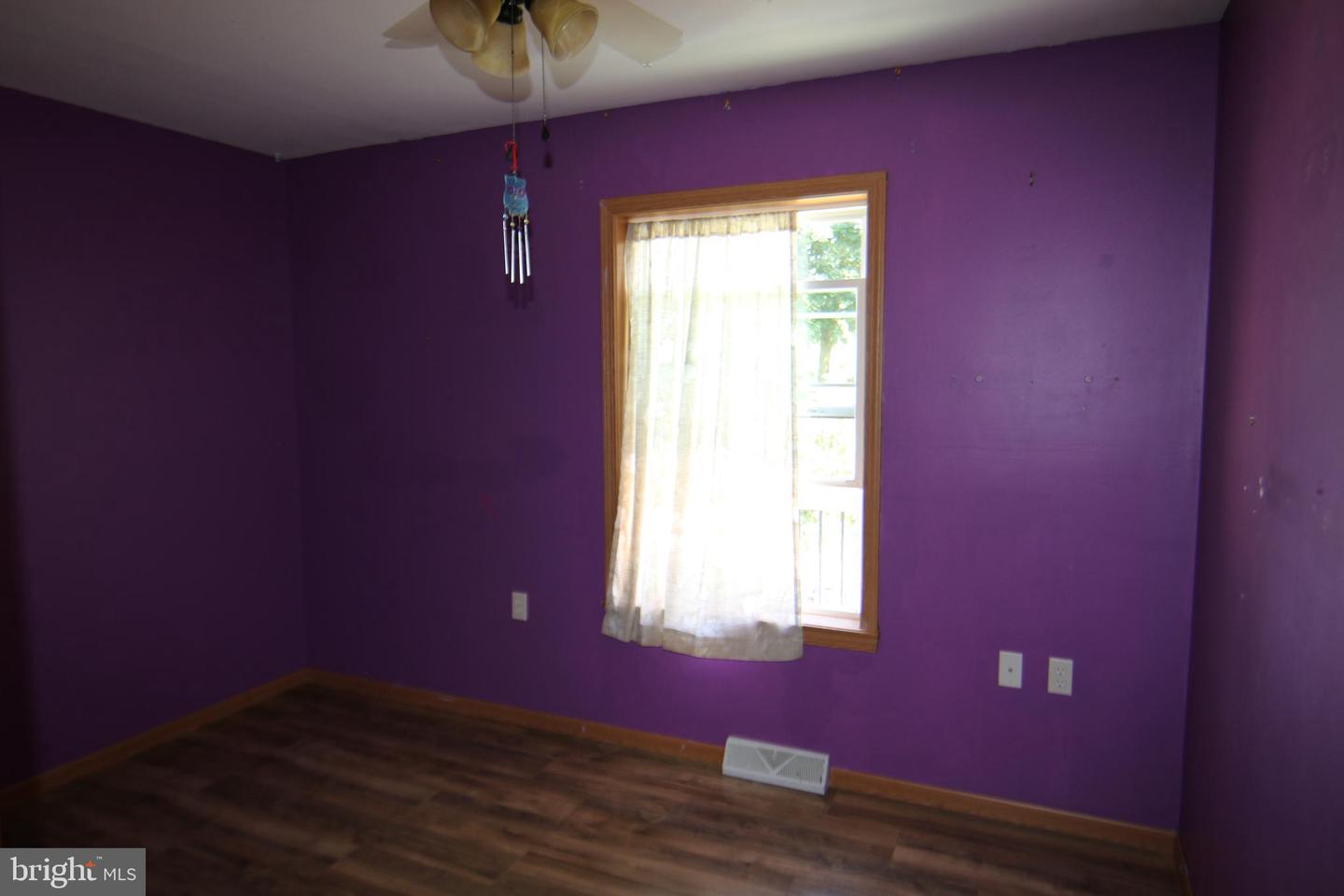2151 Parkway West Property Photo 10