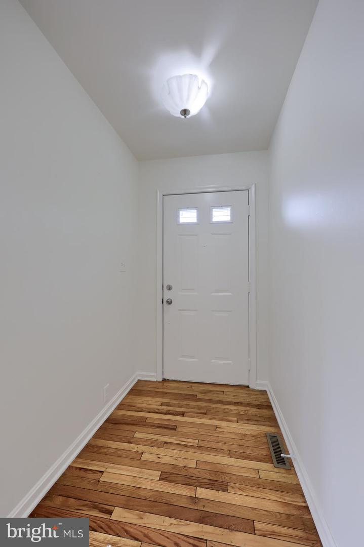1091 Country Hill Dr Property Photo 13
