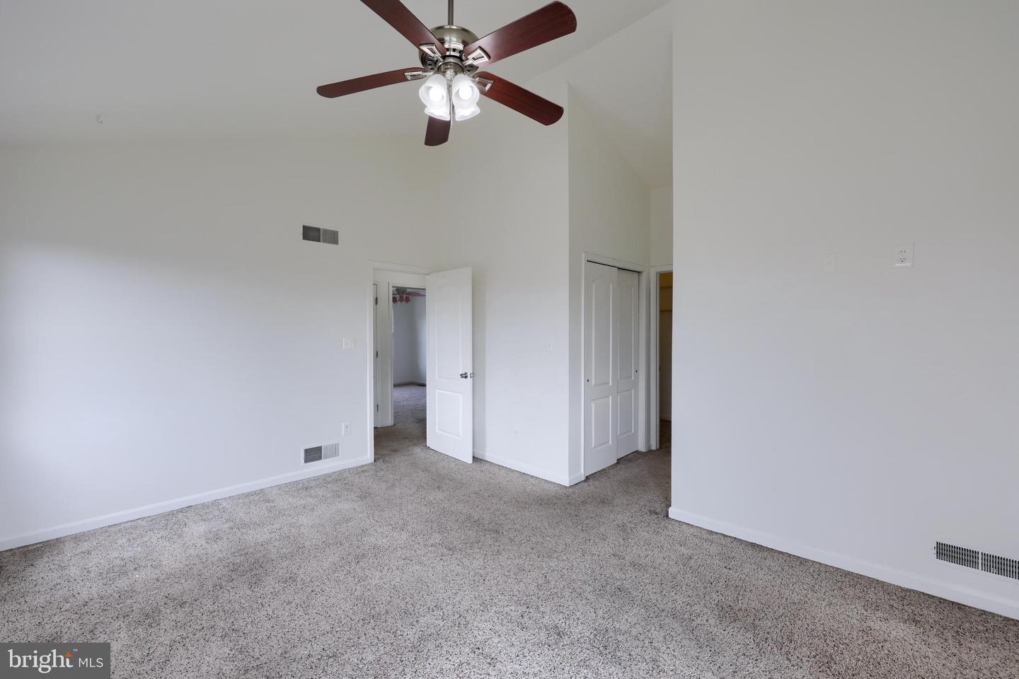 1091 Country Hill Dr Property Photo 16