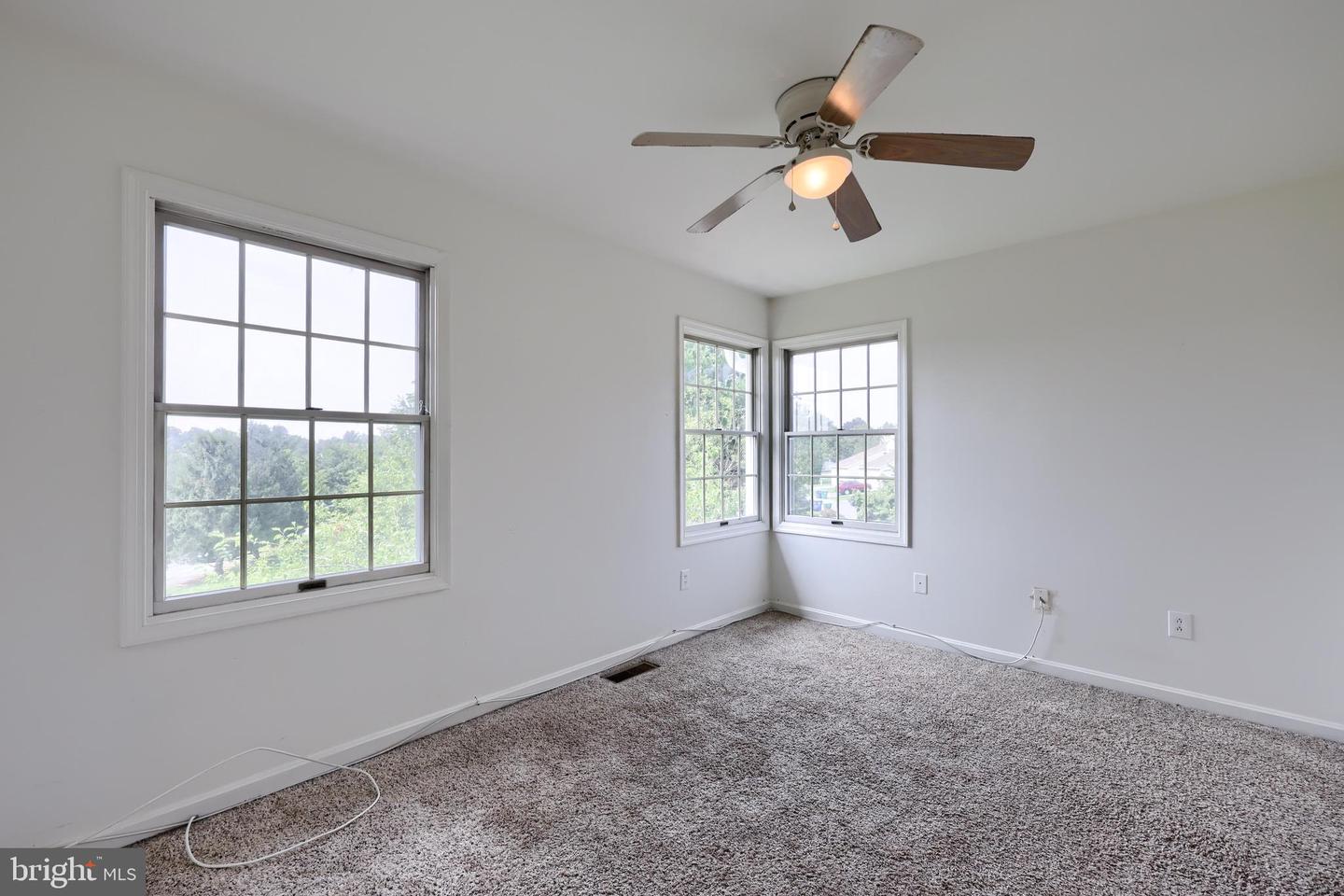 1091 Country Hill Dr Property Photo 20