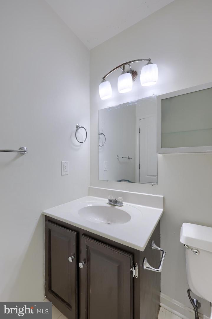 1091 Country Hill Dr Property Photo 24