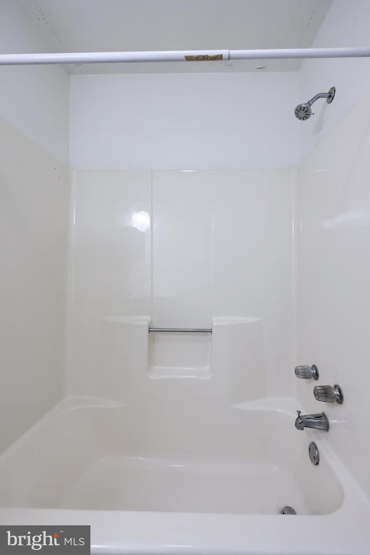 1091 Country Hill Dr Property Photo 25