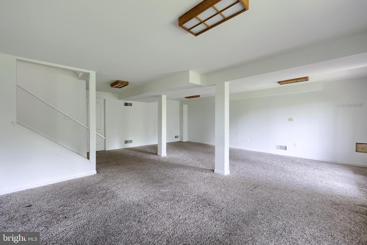 1091 Country Hill Dr Property Photo 30