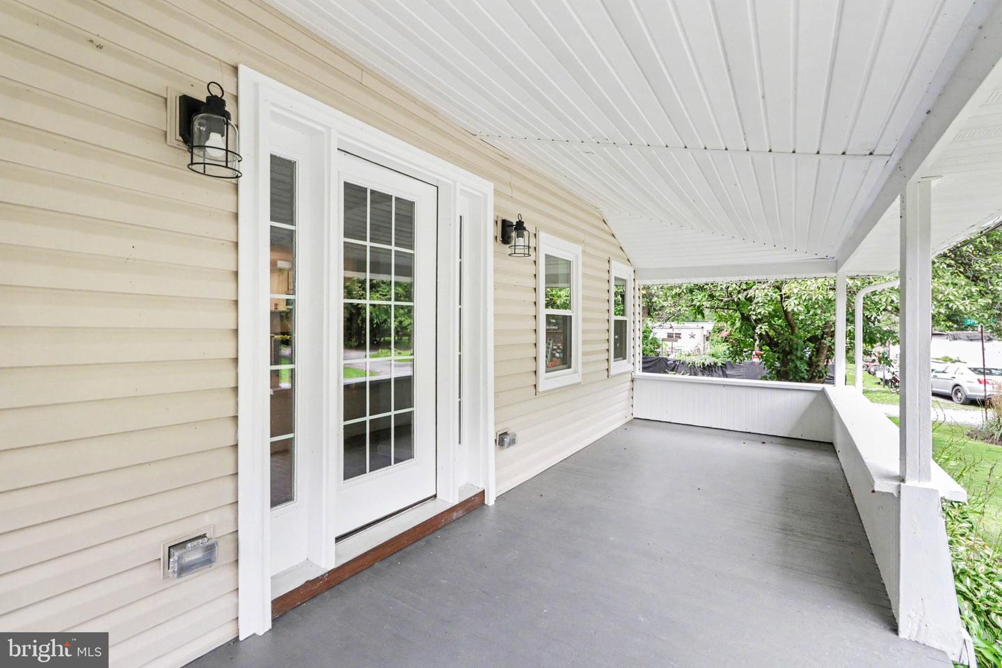 208 Pearl St Property Photo 4