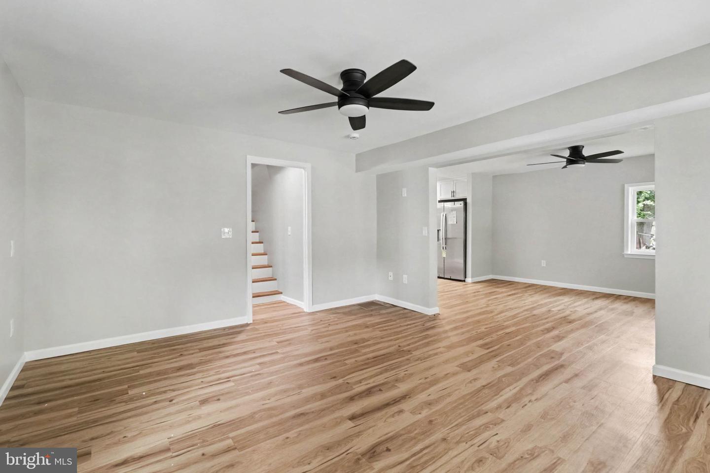 208 Pearl St Property Photo 5