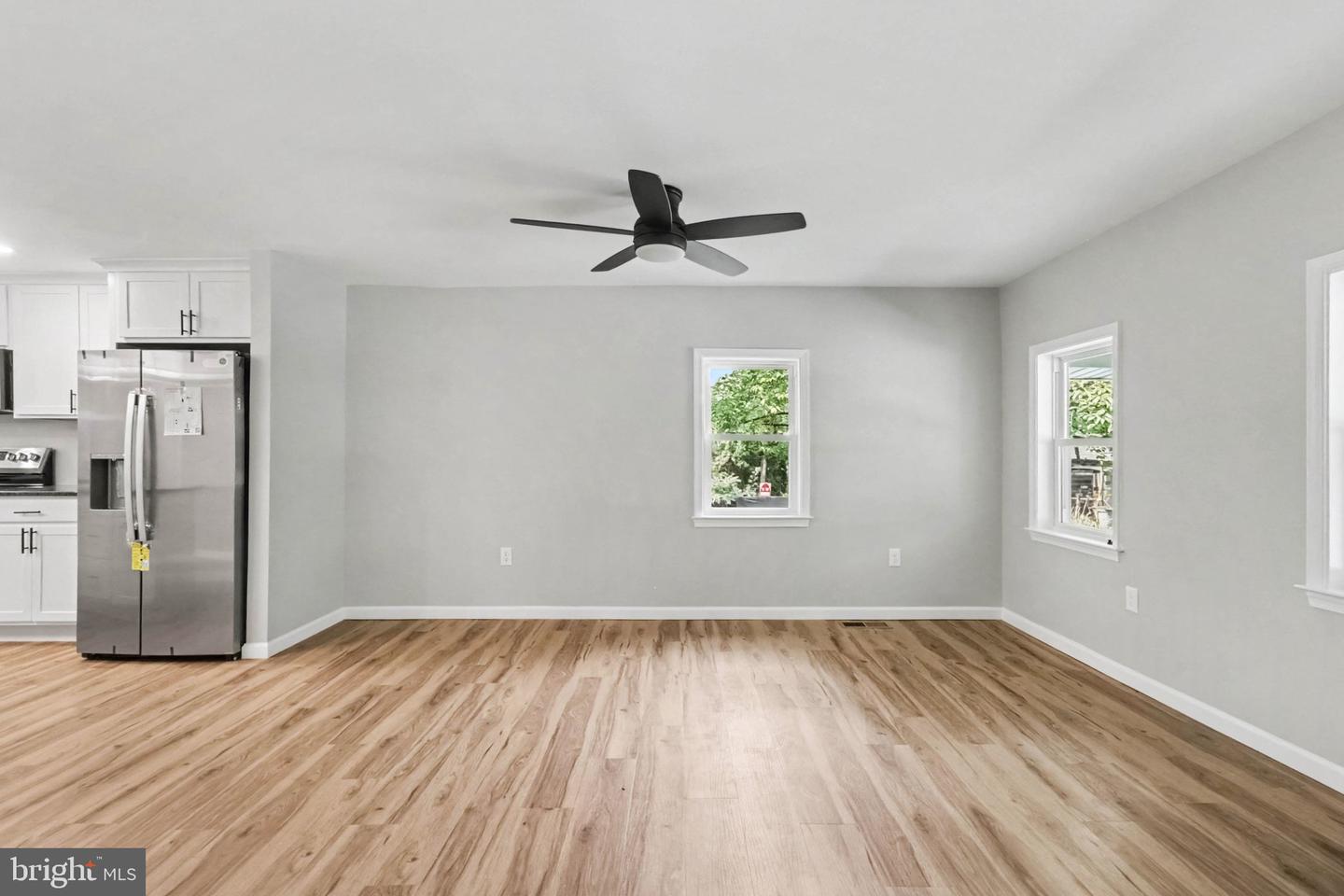 208 Pearl St Property Photo 9