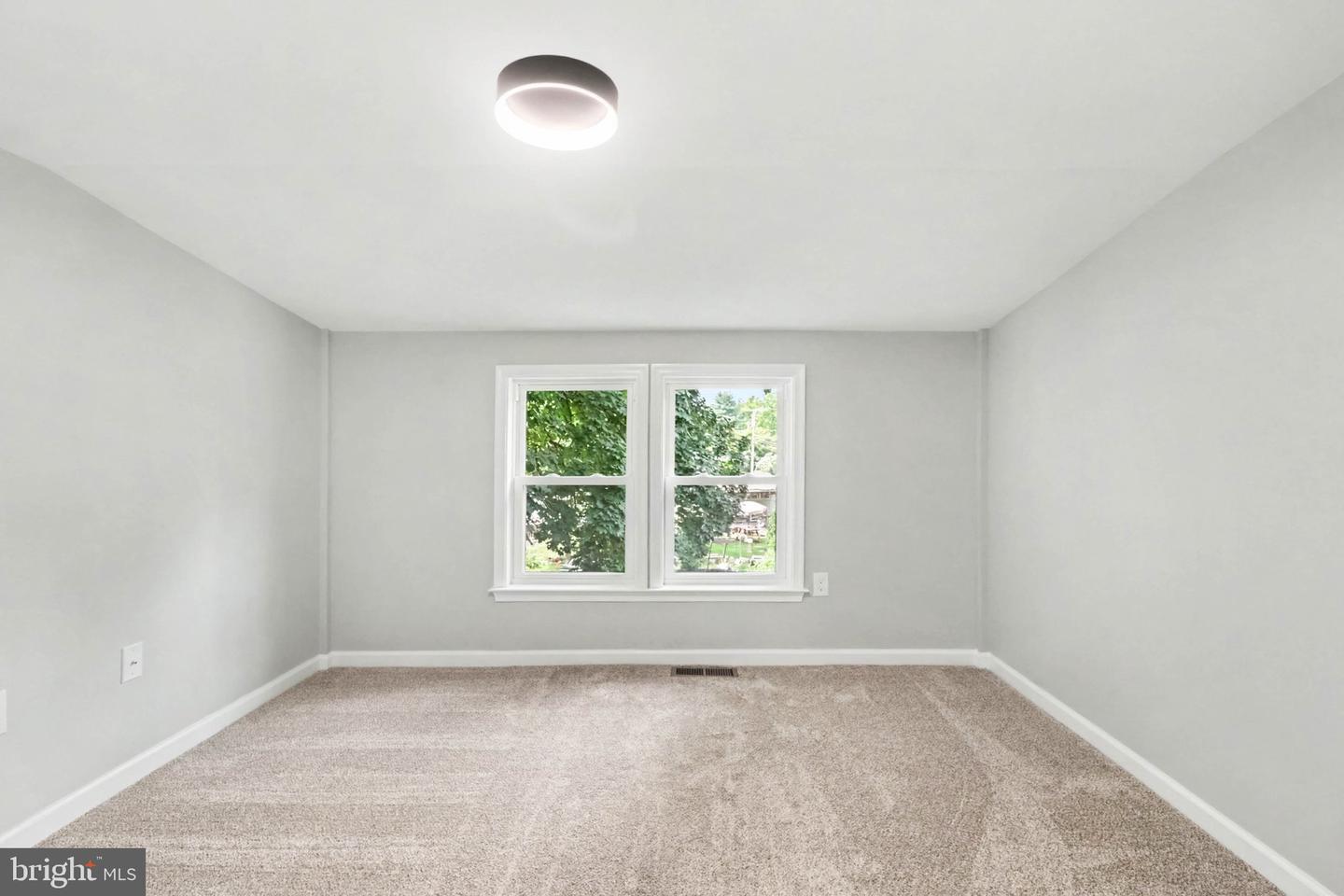 208 Pearl St Property Photo 14
