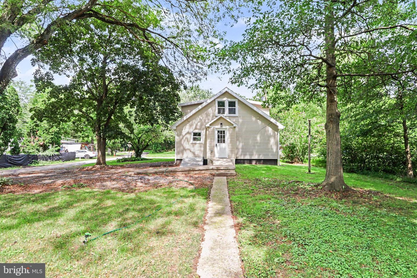 208 Pearl St Property Photo 19