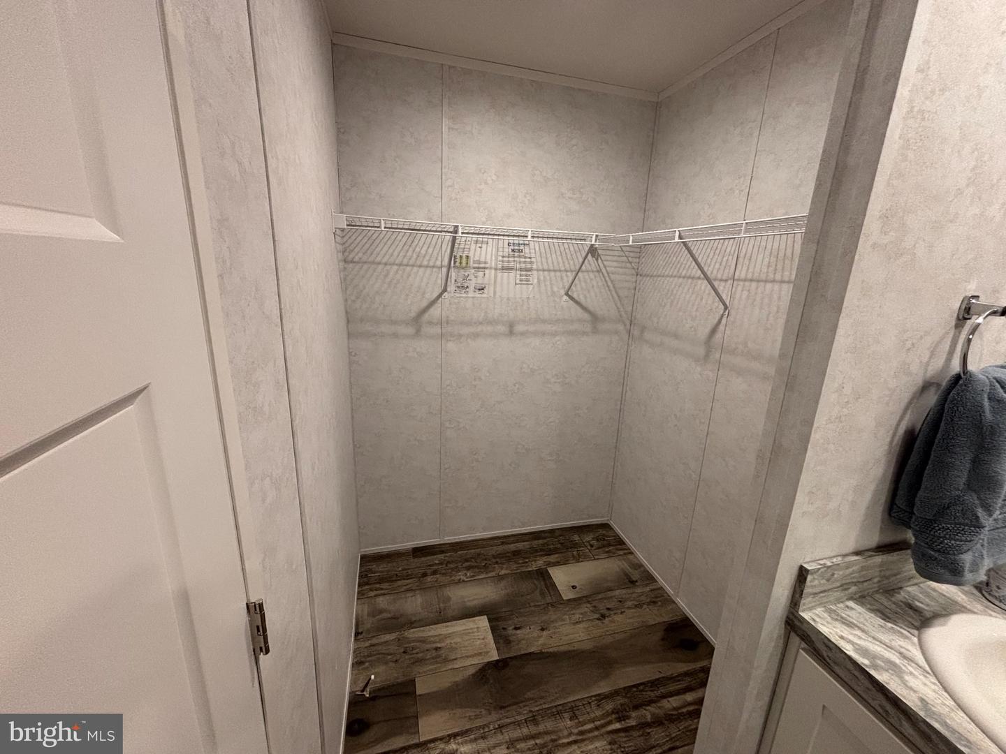 453 E Market St Property Photo 12