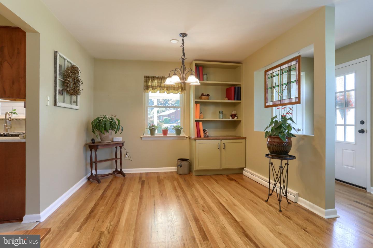 74 Runyon Rd Property Photo 11