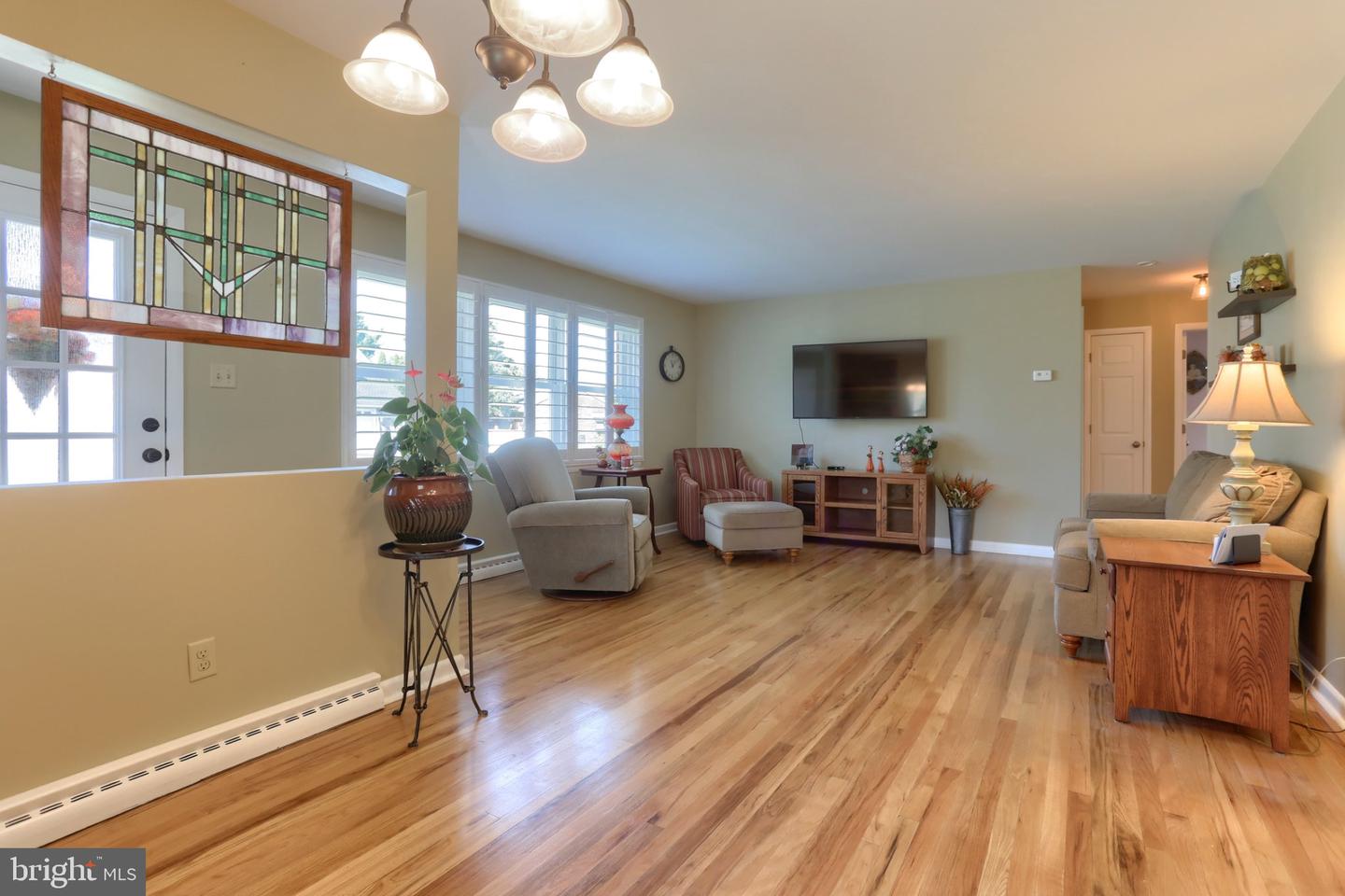 74 Runyon Rd Property Photo 12