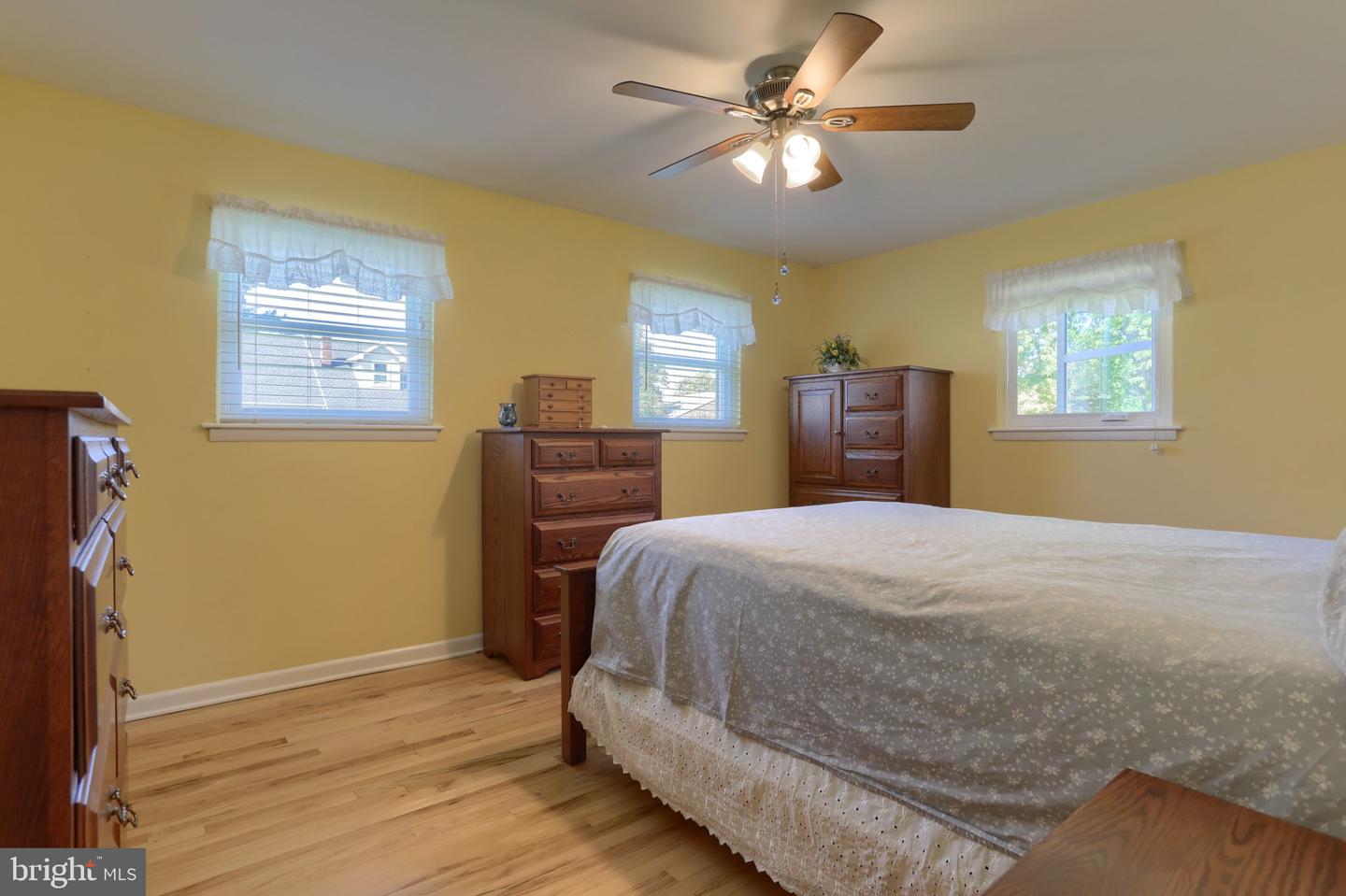 74 Runyon Rd Property Photo 18