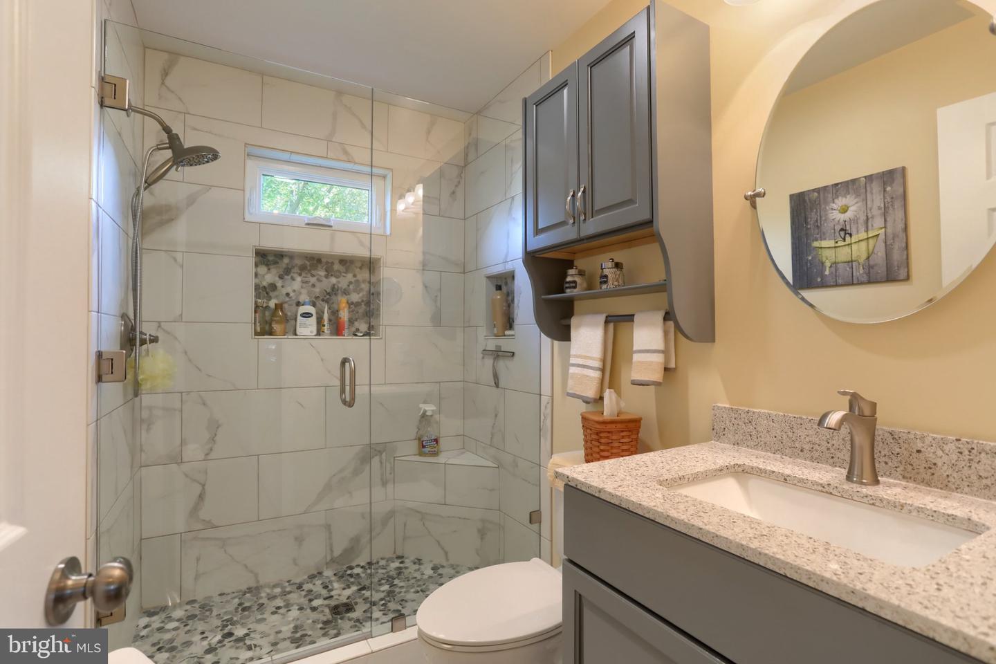 74 Runyon Rd Property Photo 21