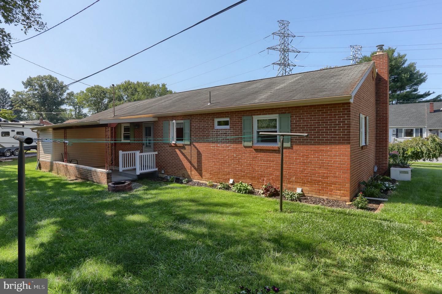 74 Runyon Rd Property Photo 32